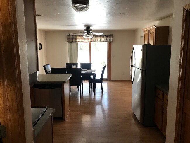 Building Photo - 3830 E River Dr