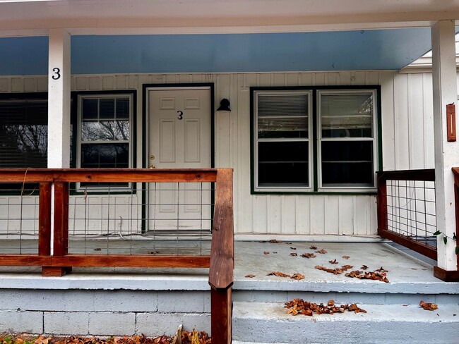 Primary Photo - 571 Whitehead Rd