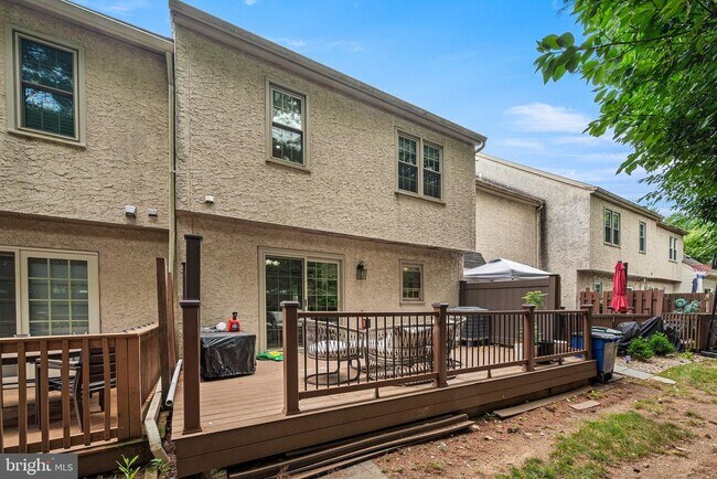 Building Photo - 705 Shippen Dr
