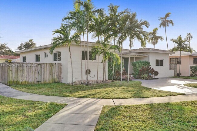 Building Photo - 1102 Meadow Lark Ave