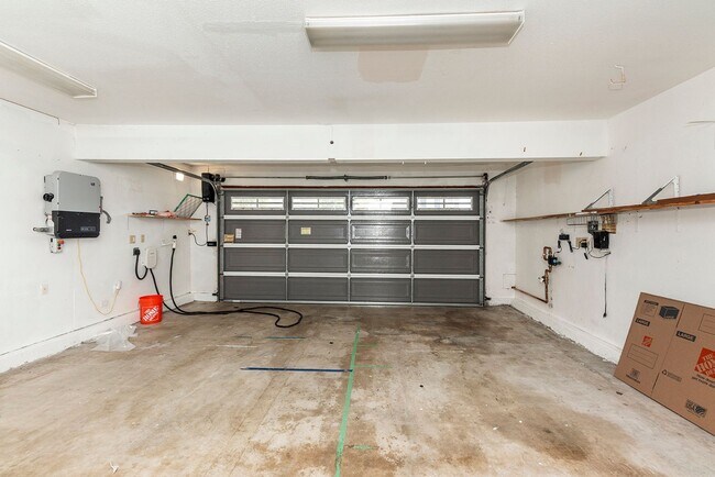 Building Photo - 13960 Carmel Ridge Rd
