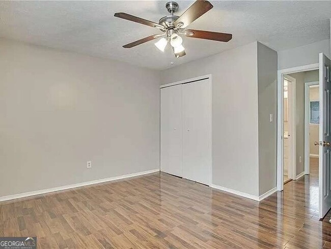 Building Photo - 28 Country Pl Ct