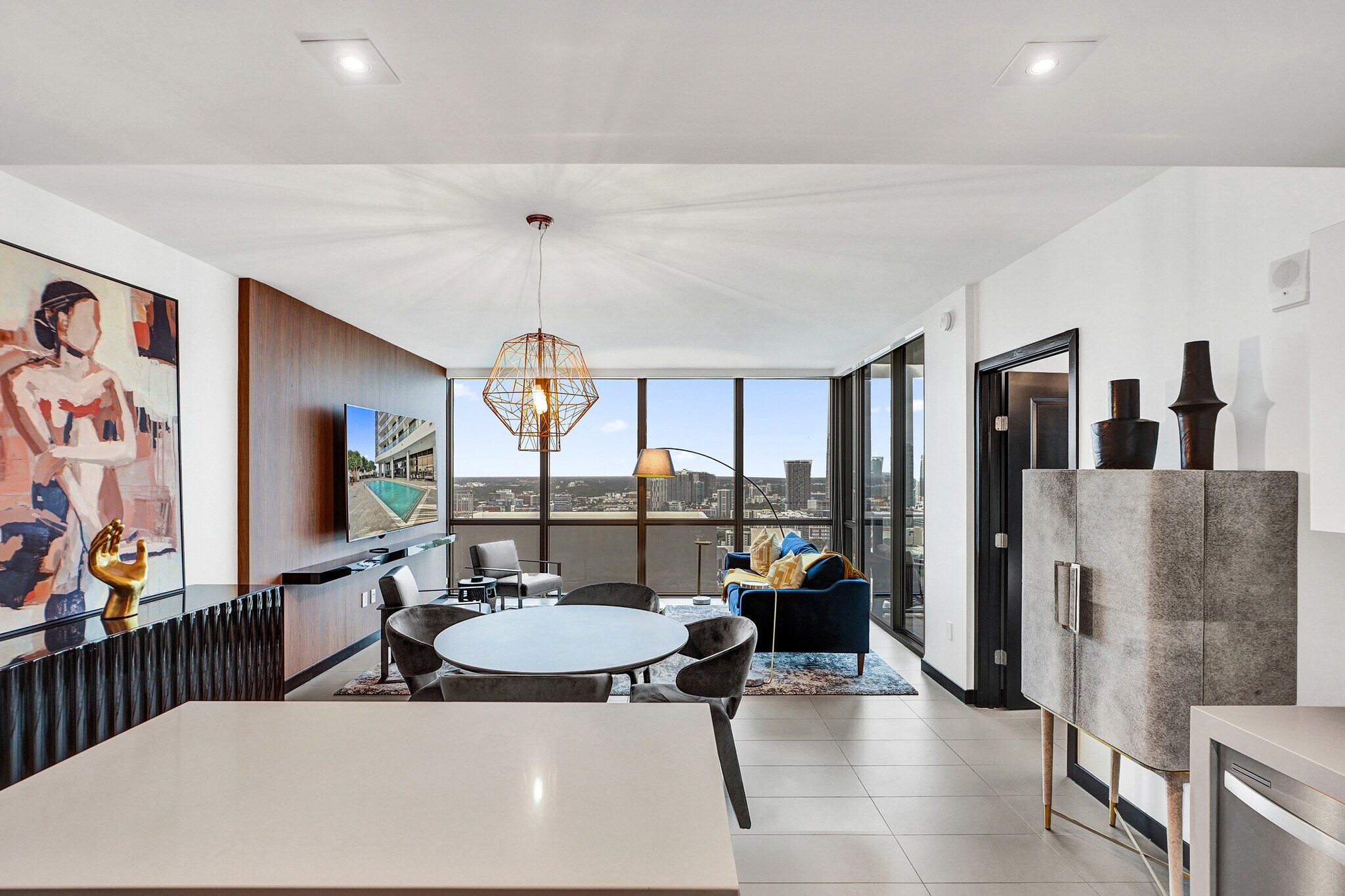 Building Photo - 1600 NE 1st Ave