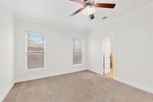 Building Photo - 4801 Birchman Ave