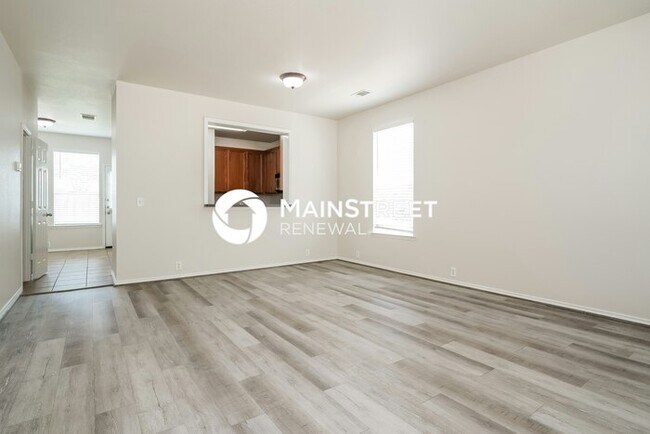 Building Photo - 2 Bedroom Pet-Friendly Home in Fort Worth, TX with Main Street Renewal