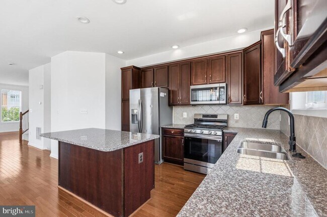 Building Photo - 23167 Flora Mure Dr