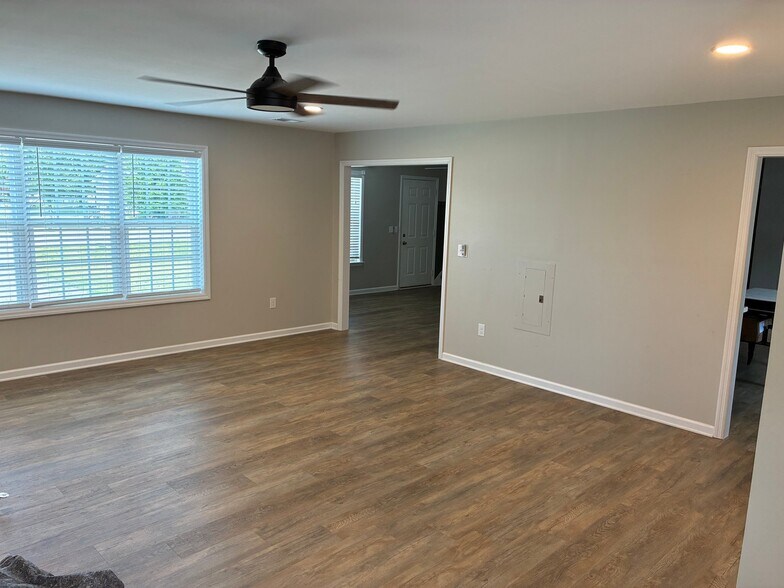 Building Photo - 112 Faldo Dr