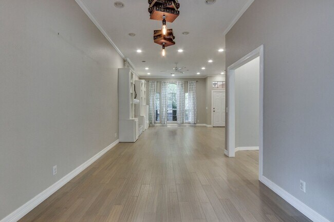 Building Photo - Spacious Retreat with a Park-Like Backyard