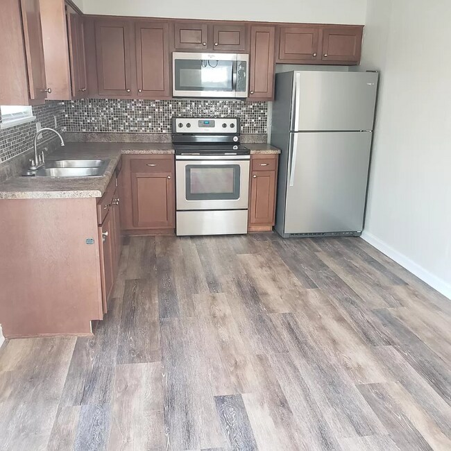 Building Photo - 1725 Olde Buckingham Rd