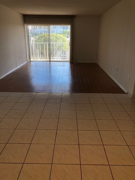 Building Photo - 7725 SW 86th St