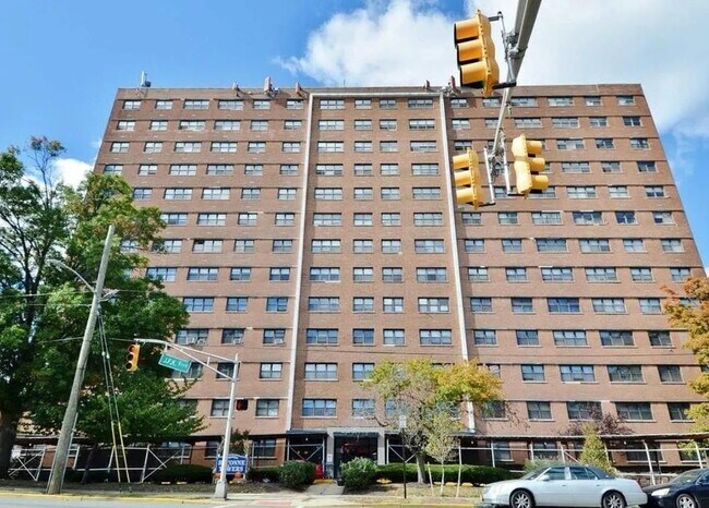 Primary Photo - 1225 KENNEDY Blvd