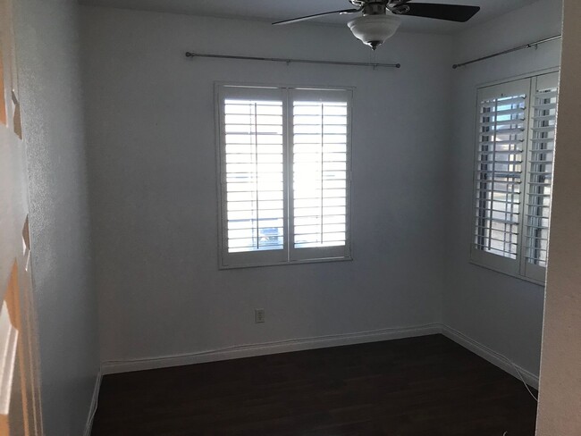 Building Photo - Single Story detached home 3 bedrooms 2 ba...