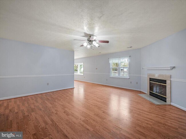 Building Photo - 112 Jefferson Ct