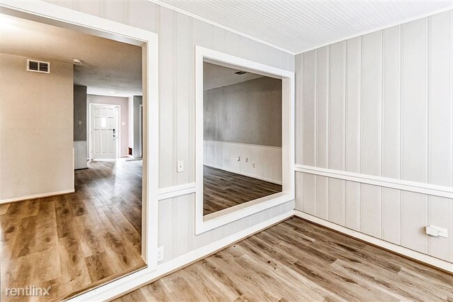 Building Photo - 4137 Woodfin St