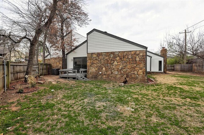 Building Photo - 2301 Tredington Way