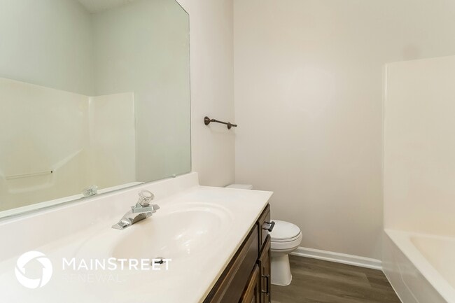 Building Photo - 1609 Johnston Dr