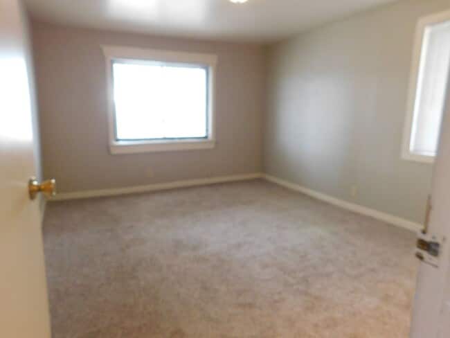 Building Photo - Country Living in Fruita