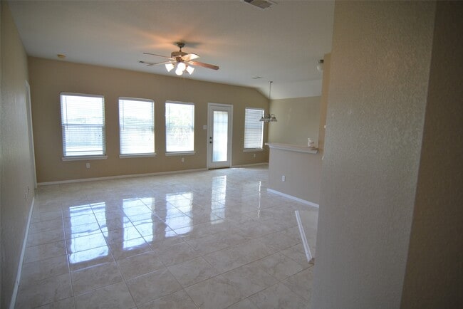 Building Photo - 16215 Willowford Ct