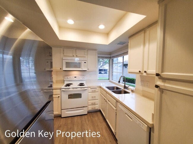 Building Photo - Lovely 2-story townhome in The Cape at Cal...