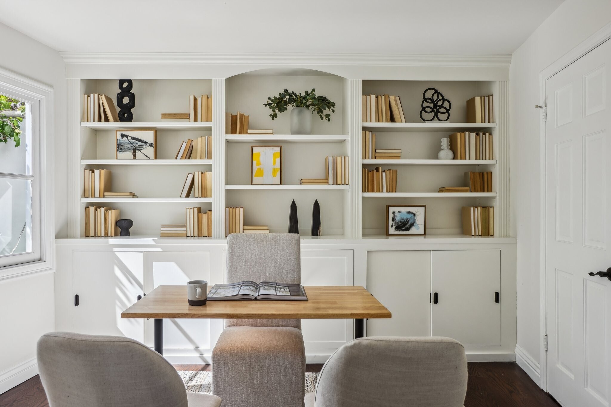 Building Photo - 2411 Mount Olympus Dr