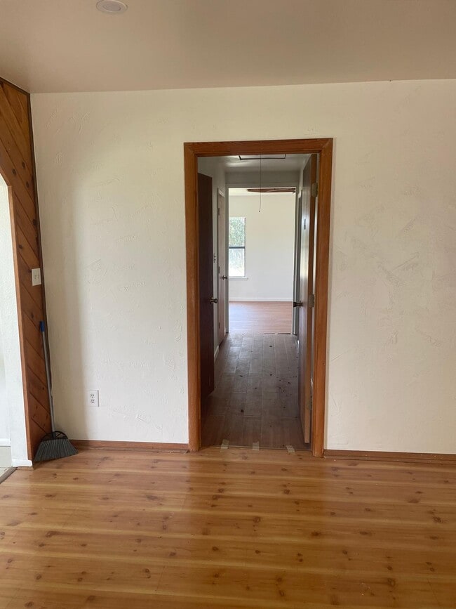 Building Photo - 10178 US-82