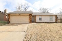 Building Photo - 3 Bed | 1 Bath in East Tulsa!