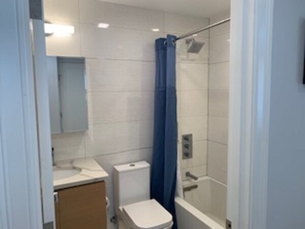 Building Photo - 135 Second St