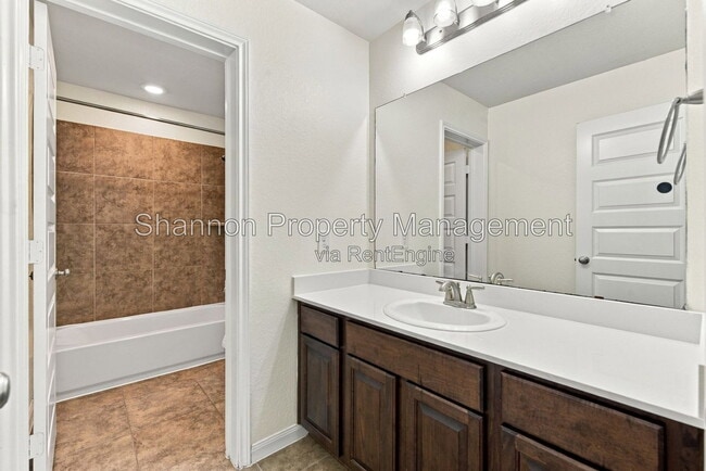 Building Photo - 24250 Prairie Glen Ln