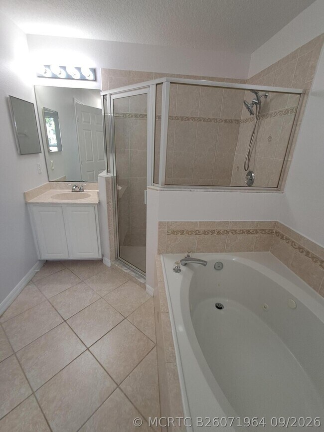 Building Photo - 2697 SW Altamira Ave