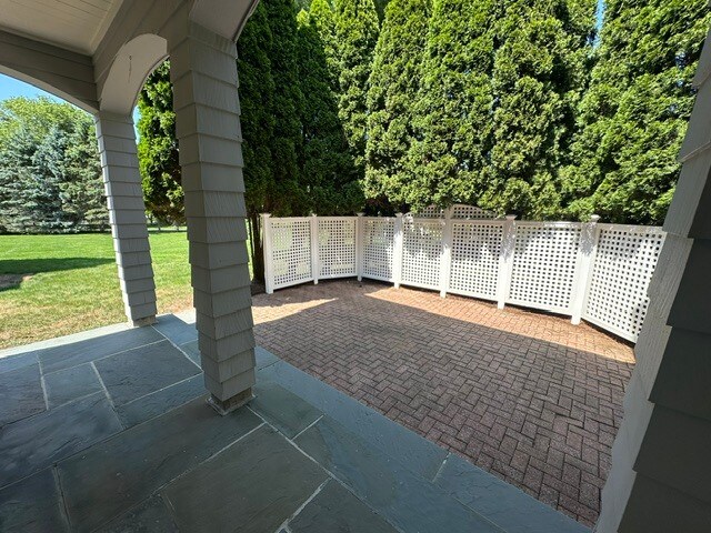 Rear Patio & Backyard - 6 Sherwood Farms