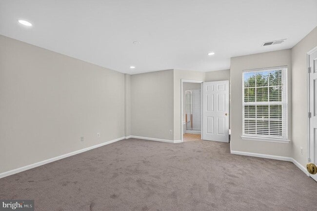 Building Photo - 15044 Gaffney Cir