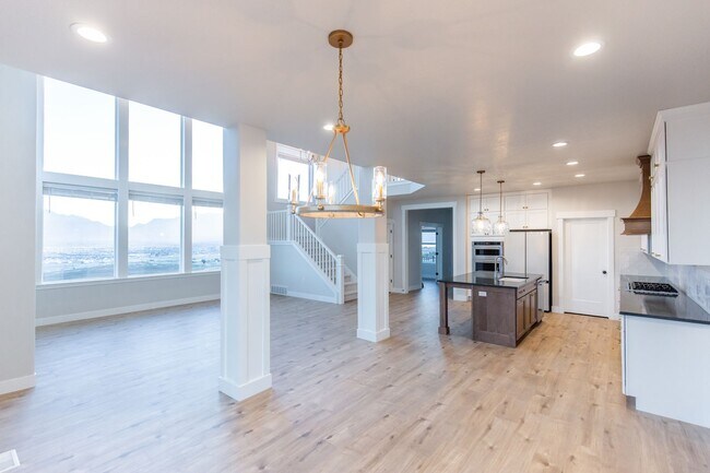 Building Photo - 1148 N Highpass Dr