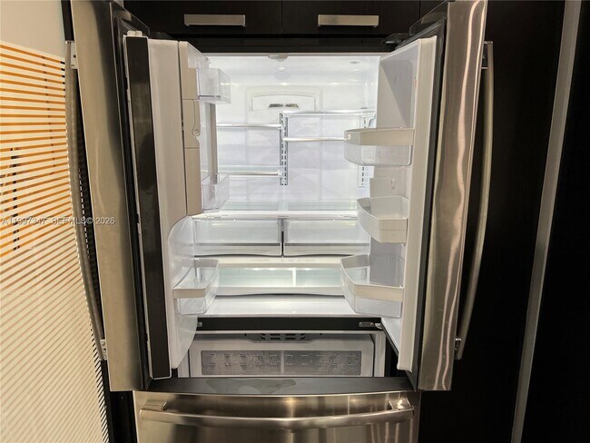 Building Photo - 9331 NW 48th Doral Terrace