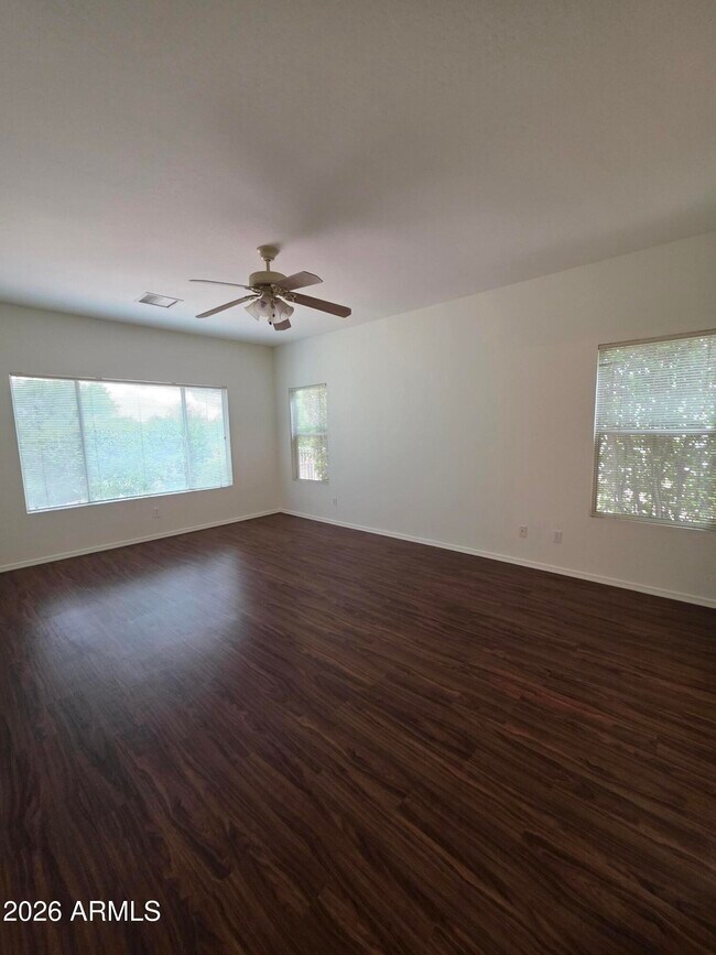 Building Photo - 1825 W Desert Willow Dr