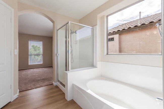 Building Photo - 42556 W Anne Ln