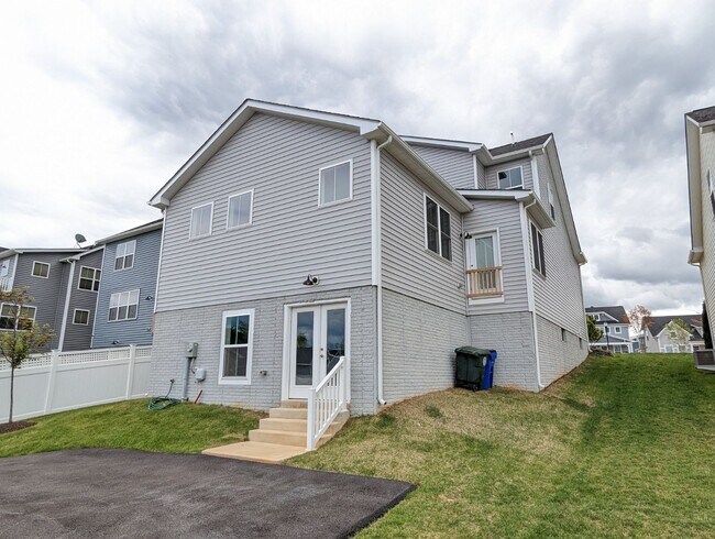 Building Photo - 1207 Marsalis Pl