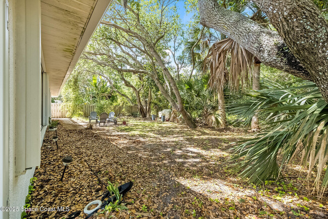 Building Photo - 210 Heron Dr