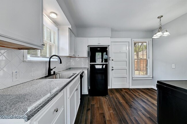 Building Photo - 4517 Jinx Ave