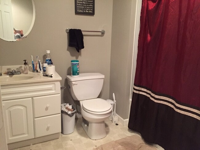 Building Photo - 5 bedroom house on the Westside - close to UIHC