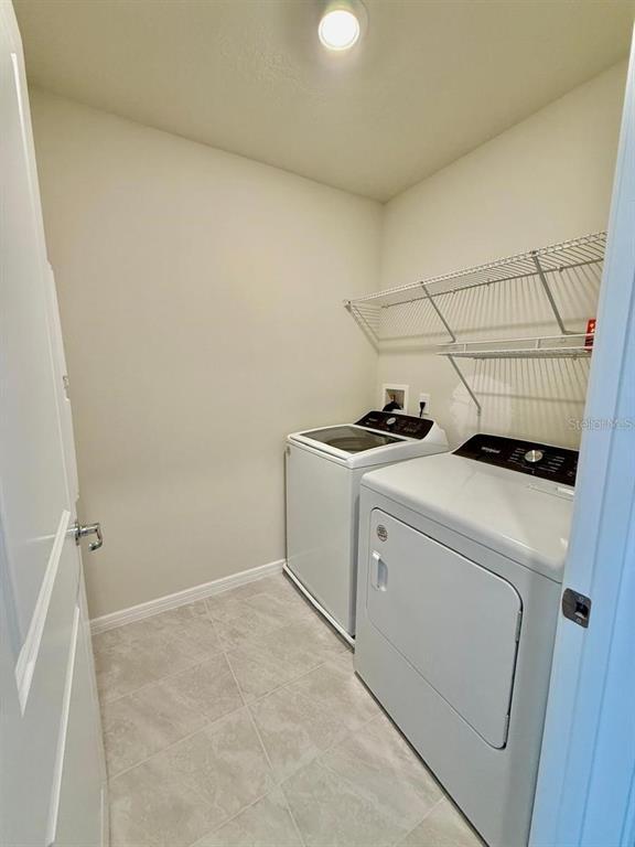 Building Photo - 2023 Alluring Ln