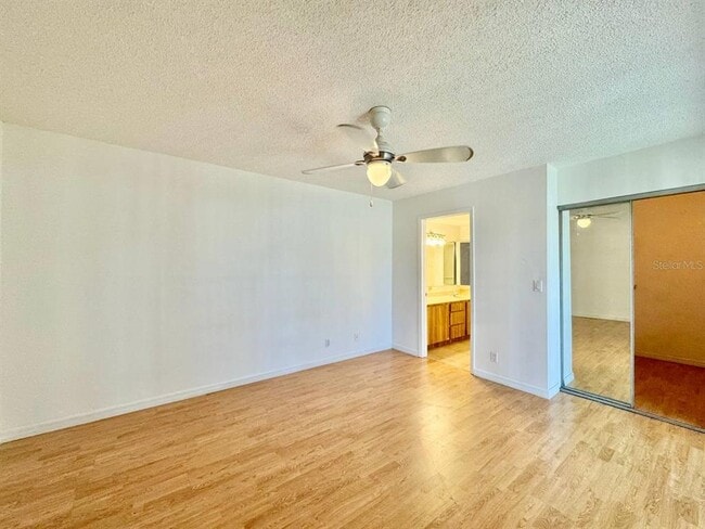Building Photo - 2636 10th Ct
