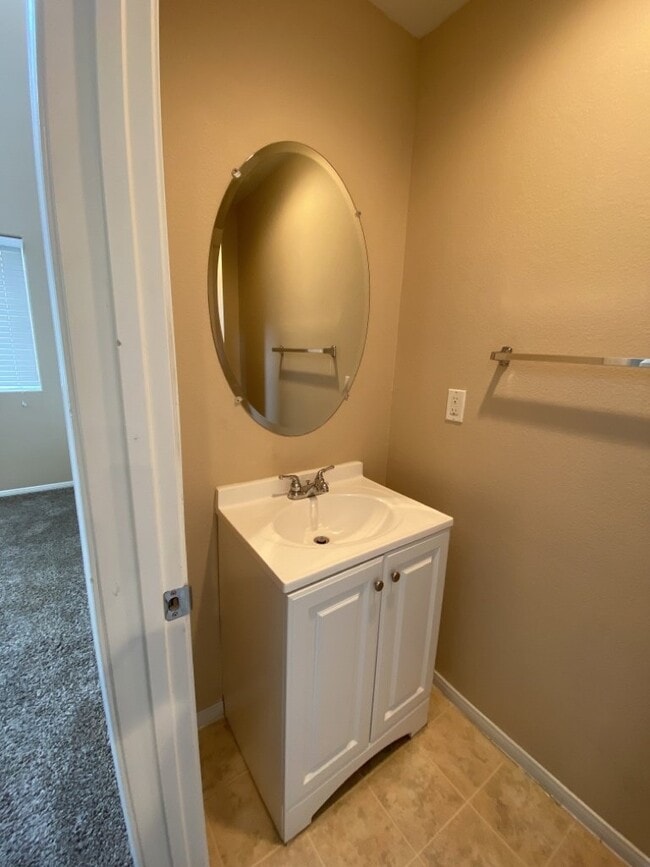 Building Photo - Stunning 3-bedroom, 2.5-bathroom rental