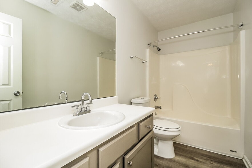 Building Photo - 138 Unity Cove