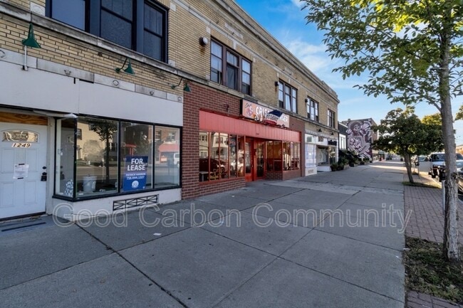 Building Photo - 1247 Hertel Ave