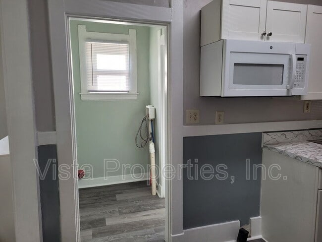 Building Photo - 112 Boston Ct