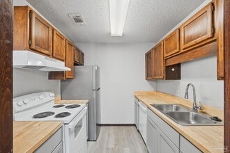 Building Photo - 455 Stara Cir