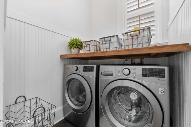 Building Photo - 4236 Melrose Ave