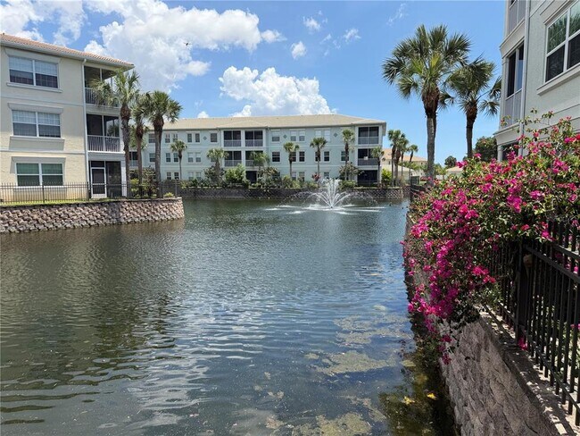 Building Photo - 600 Gardens Edge Dr