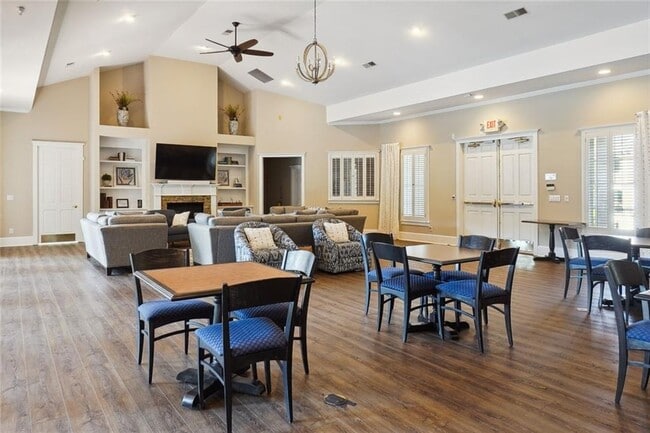 Building Photo - 3803 Waters Edge Trail