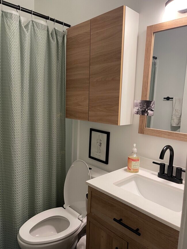 Building Photo - 3030 Carol Ave